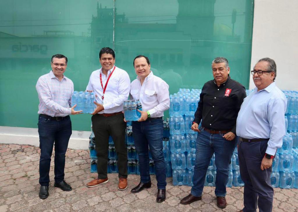 Tesorero de Ciudad Madero agradece donación de Coca-Cola Femsa para operativo de Semana Santa en Playa&nbsp;Miramar