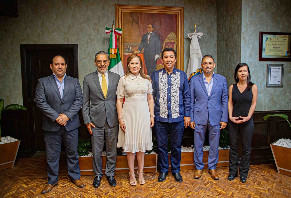 Maestro Mario López convoca a notarios a sumarse a proyectos municipales para el desarrollo de la ciudad de&nbsp;Matamoros