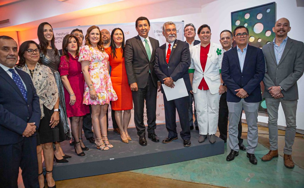 El alcalde Mario Alberto López Hernández toma protesta al nuevo Patronato del Festival Internacional de Otoño&nbsp;A.C.