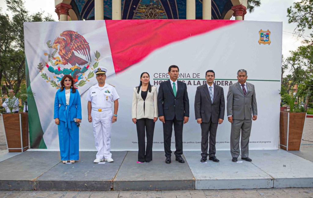 Preside Alcalde Mario López ceremonia de honores a la Bandera organizados por Secretaría&nbsp;Técnica