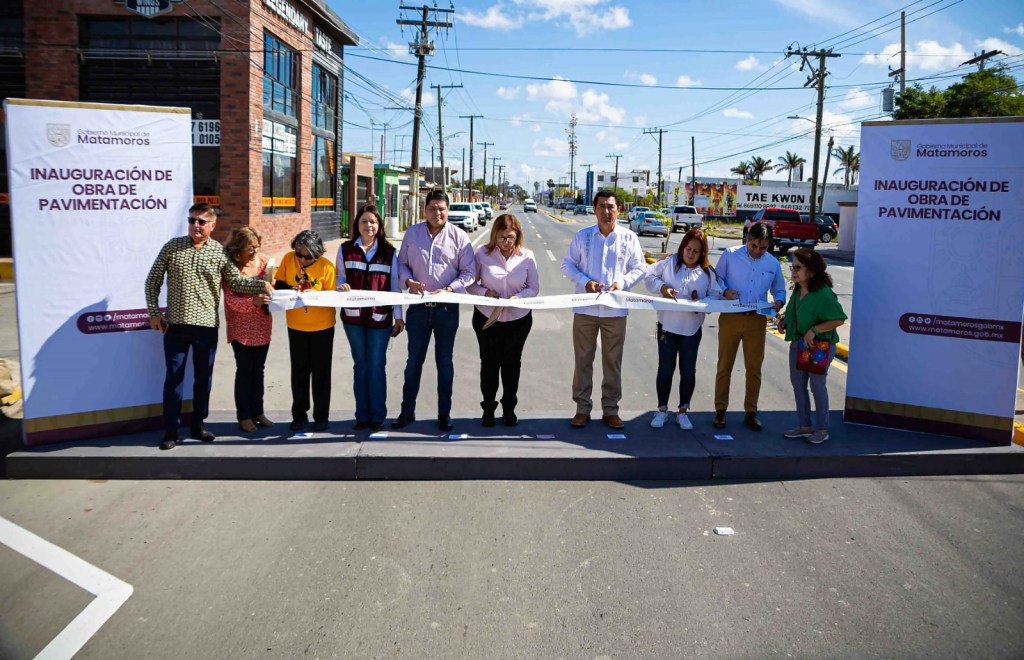 Alcalde de Matamoros cumple compromisos entregando nuevas obras de&nbsp;pavimentación.