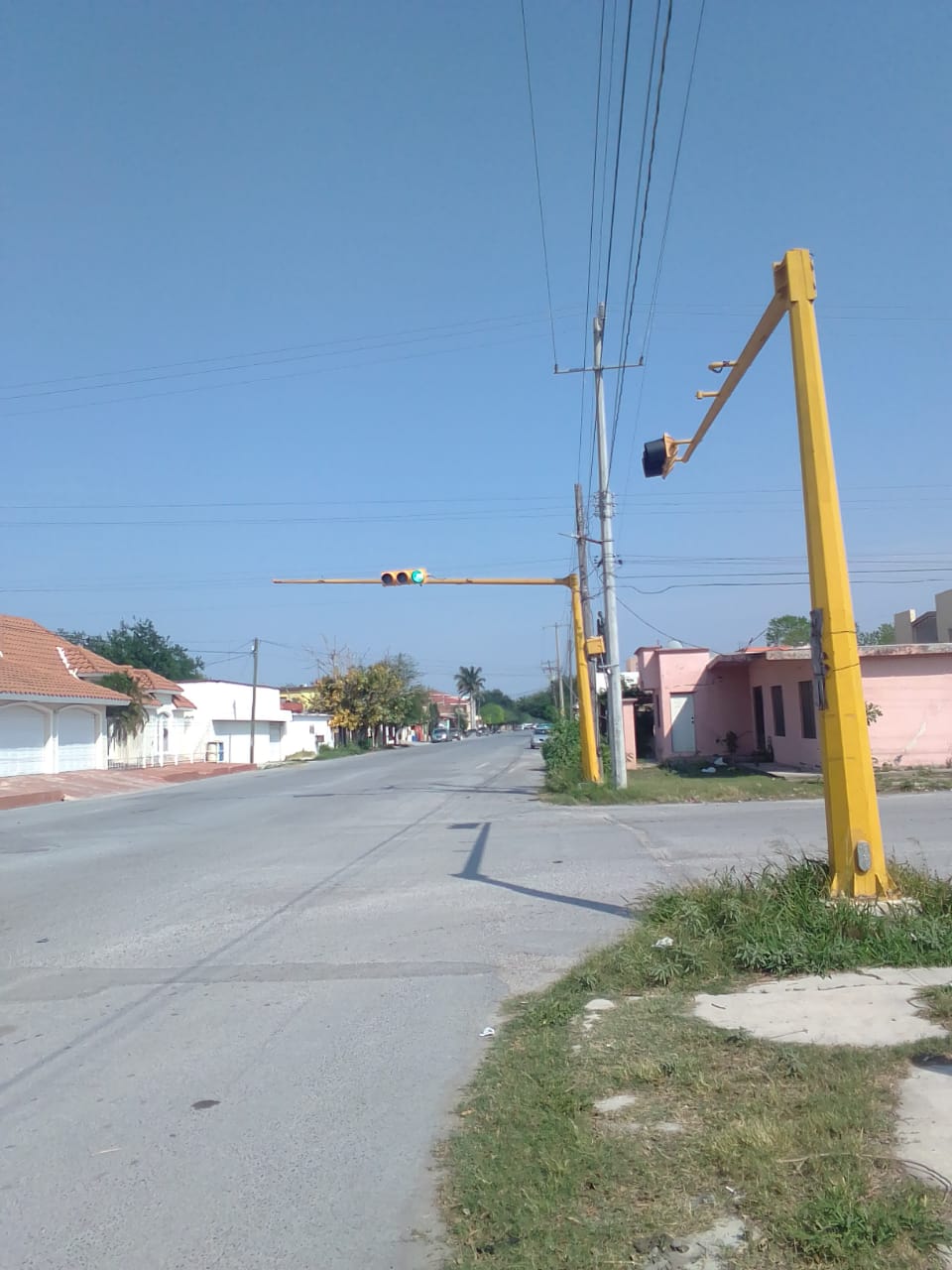 CONTINÚA REHABILITACIÓN Y MANTENIMIENTO A SEÑALES VIALES&nbsp;AUTOMATIZADAS