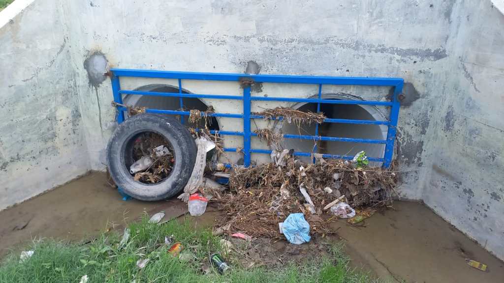 MANTIENE MUNICIPIO LIBRES DESAGÜES Y CANALETAS PLUVIALES Y ABASTECE DE AGUA A&nbsp;PLANTELES