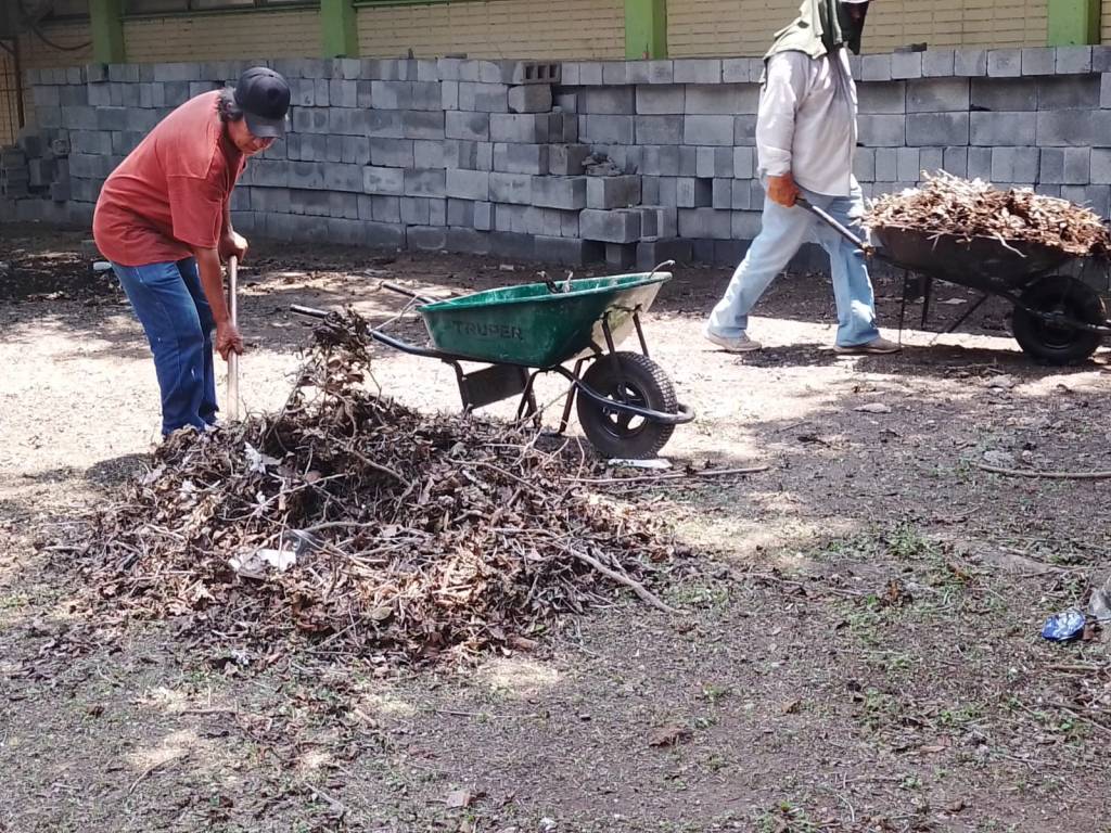 Gobierno de Río Bravo trabaja  para mejorar instalaciones de la secundaria&nbsp;1