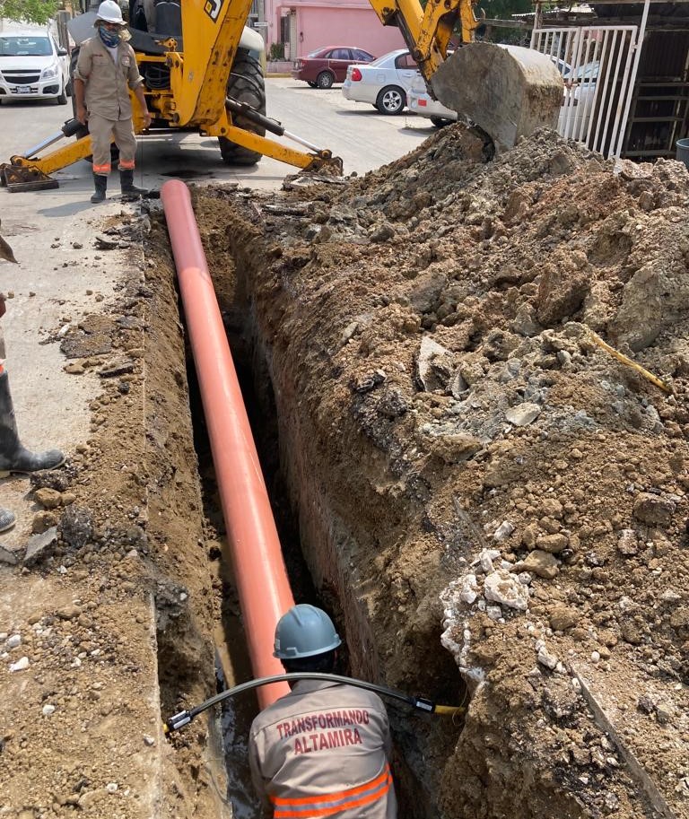 Realiza COMAPA Altamira trabajos de reposición de líneas de drenaje y reparación de&nbsp;fugas