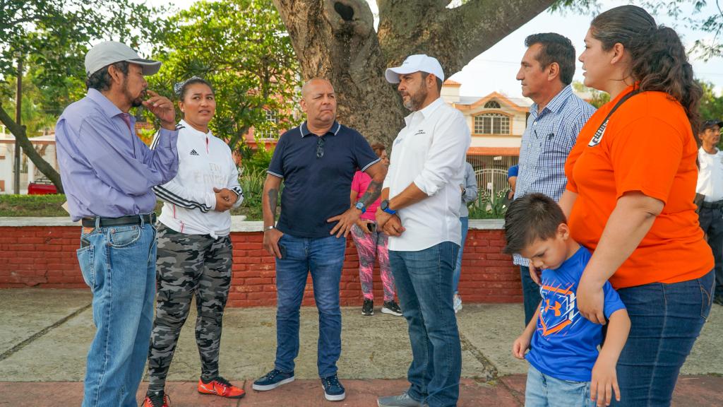 Seguiremos con la Rehabilitacion de Plazas en las Colonias: Pepe&nbsp;Schekaiban