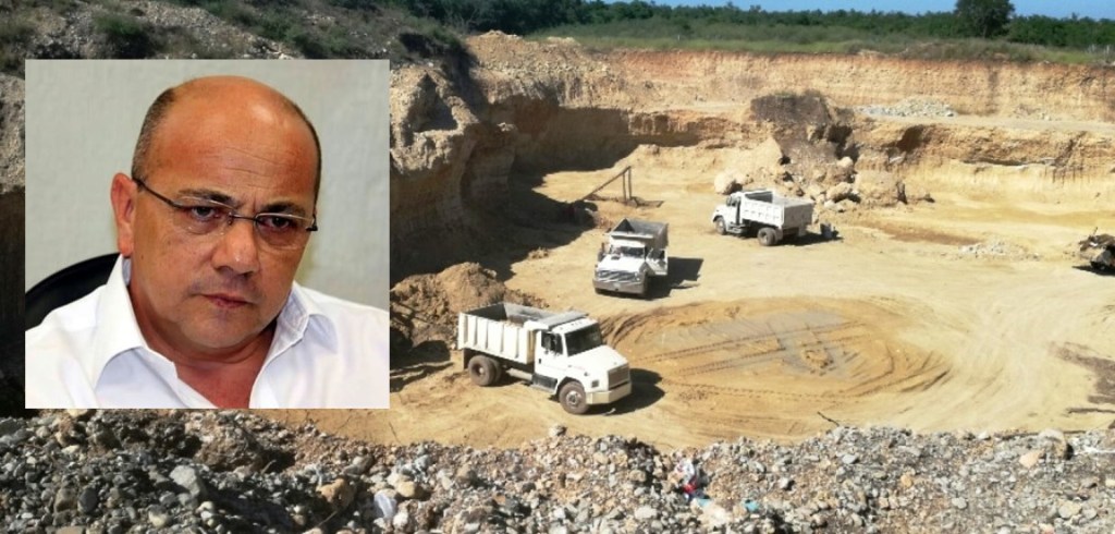 ILEGAL EXTRACCIÓN EN BANCOS DE MATERIALES, “JUGOSOS NEGOCIOS DE GILBERTO&nbsp;ESTRELLA”