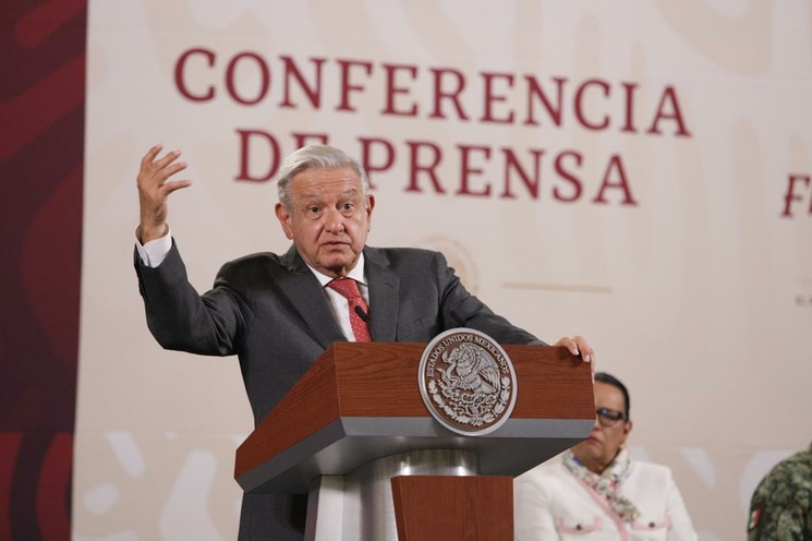 Denuncia AMLO “Lanzada política contra Américo&nbsp;Villarreal”