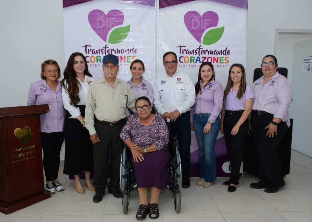 SE REALIZA ENTREGA DE SILLAS DE RUEDAS PARA PERSONAS VULNERABLES CON ALGUNA&nbsp;DISCAPACIDAD.