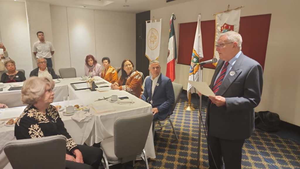 El Presidente Municipal Chucho Nader preside la entrega de la presea «Jaiba de Oro» a destacado médico tamaulipeco en Ciudad de&nbsp;México