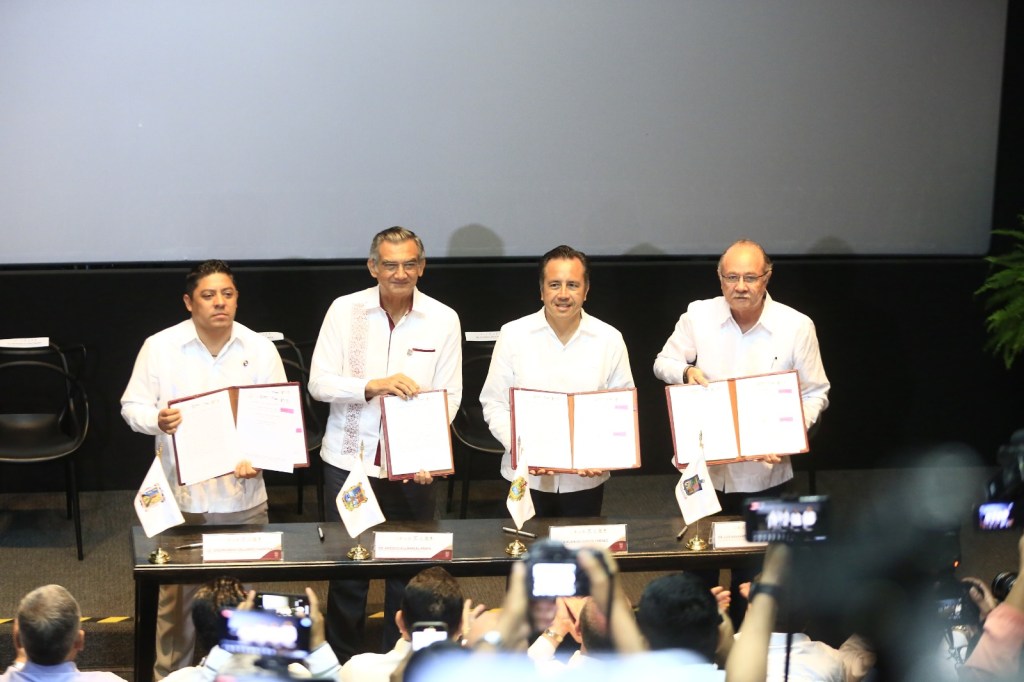 Gobernadores de Tamaulipas, San Luis Potosí, Veracruz y Nuevo León firman convenio de colaboración en materia de seguridad&nbsp;pública