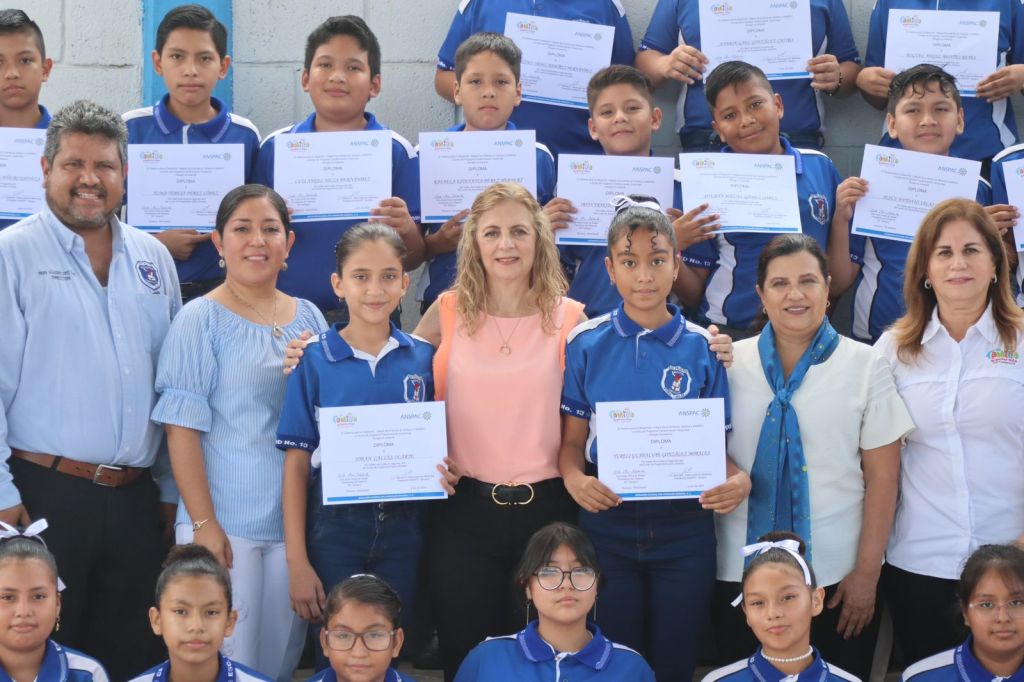 Casi Dos Mil Alumnos Beneficiados con el Programa Transformando Corazones de DIF Tampico y&nbsp;ANSPAC
