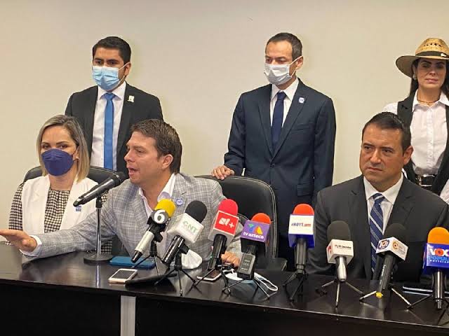 EL CONGRESO SECUESTRADO POR LAS Y LOS DIPUTADOS DE&nbsp;MORENA.