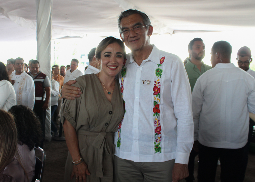 AGRADECE PRESIDENTA DEL SISTEMA DIF RÍO BRAVO LA VISITA DE NUESTRO GOBERNADOR DR. AMÉRICO VILLARREAL A NUESTRA&nbsp;CIUDAD.