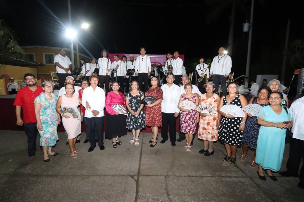 Celebración del ‘Festival de Oro’ en Altamira Rinde Honor a los&nbsp;Abuelos