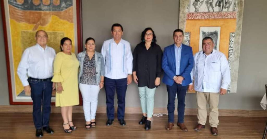 Se reúne Mario López con destacadas figuras en la política&nbsp;matamorense