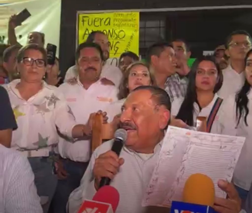 Maestros se niegan a abandonar la huelga a pesar del anuncio de&nbsp;Arnulfo