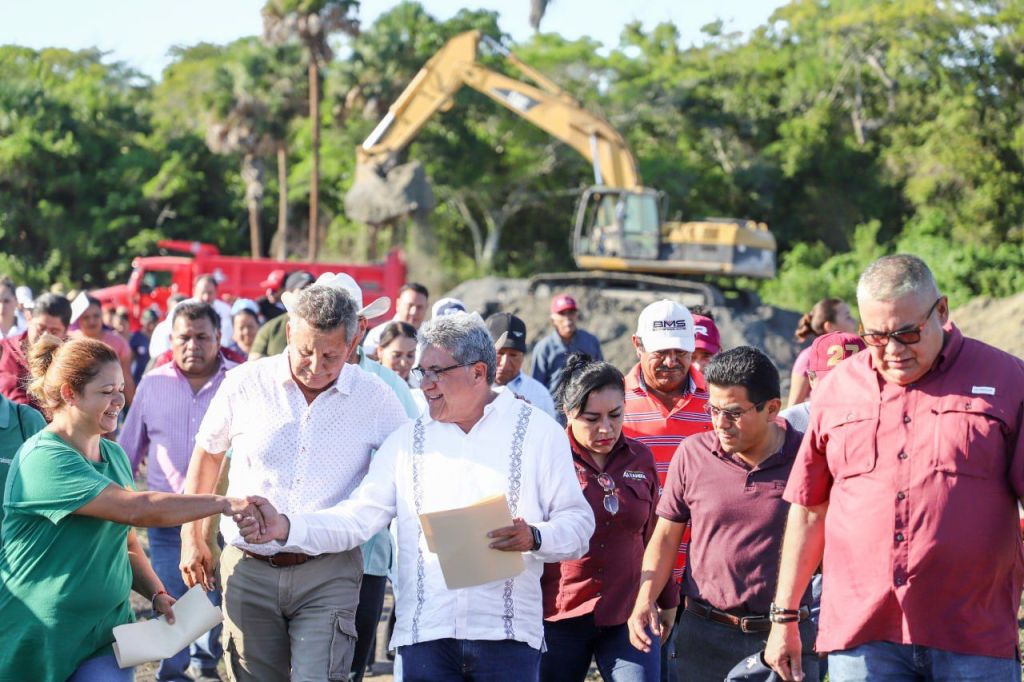 ANTES DE QUE TERMINE EL AÑO HABRÁ AGUA SUFICIENTE EN EL EJIDO MATAMOROS: ALCALDE ARMANDO&nbsp;MARTÍNEZ