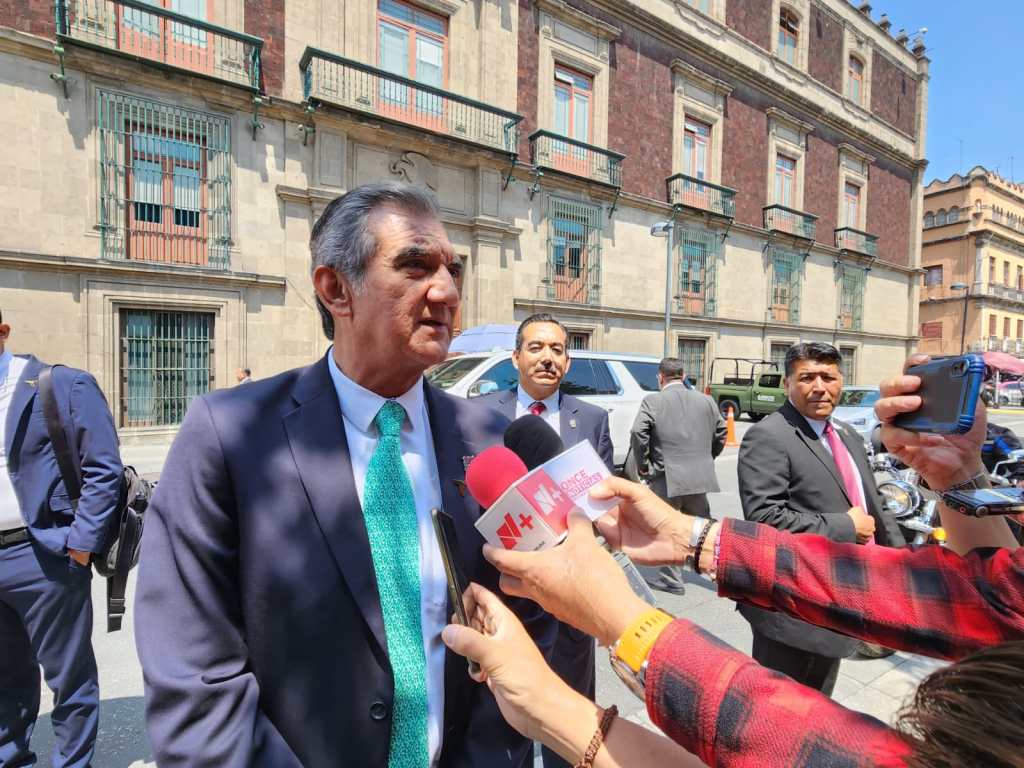 Acude Américo Villarreal a reunión con presidente AMLO y&nbsp;gobernadores