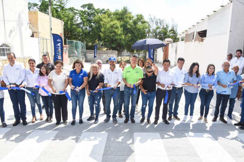 Entrega Chucho Nader Más Obras de Pavimentación en la Zona&nbsp;Norte