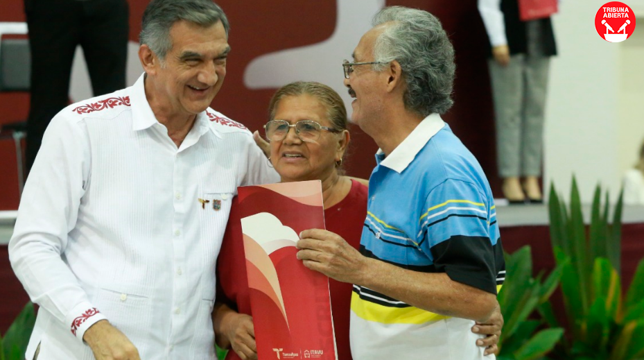 Américo Villarreal Anaya Entrega 1,500 Escrituras a Familias&nbsp;Tamaulipecas