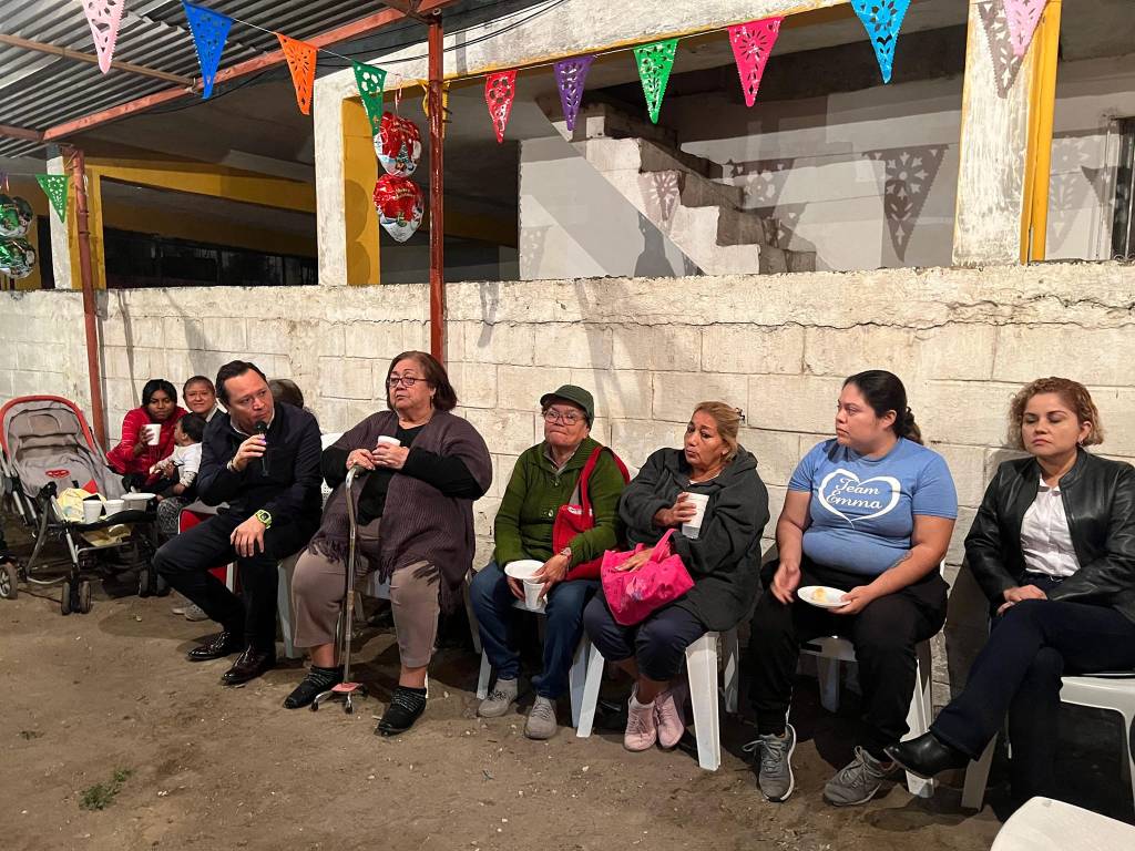 Carlo González Participa en Posada de la Colonia Hipódromo Representando al Alcalde&nbsp;Oseguera