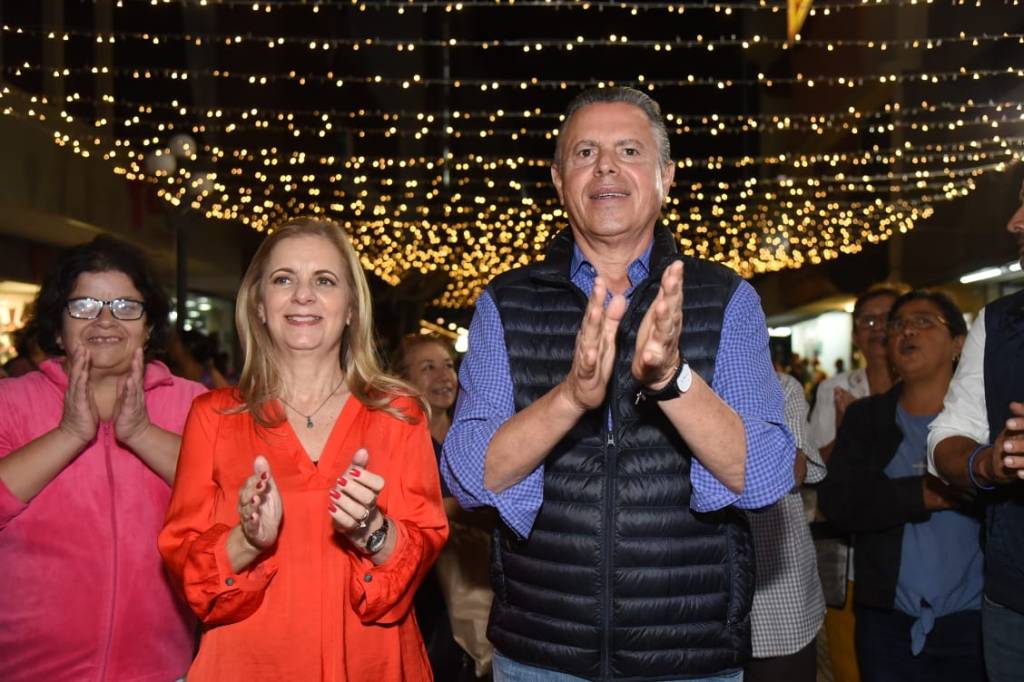 Chucho Nader y Aída Féres iluminan el túnel navideño en el corazón de&nbsp;Tampico