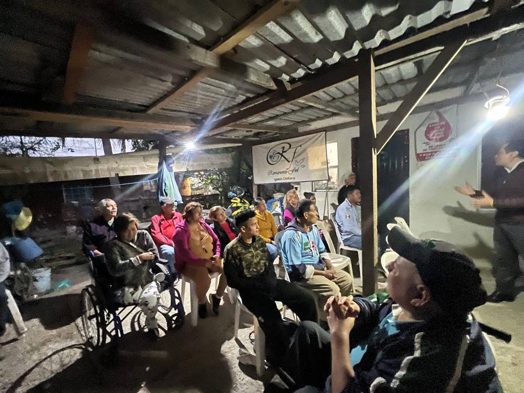 Carlo González Comparte Proyectos de Mejora en la Iglesia «Remanente Fiel» en&nbsp;Madero