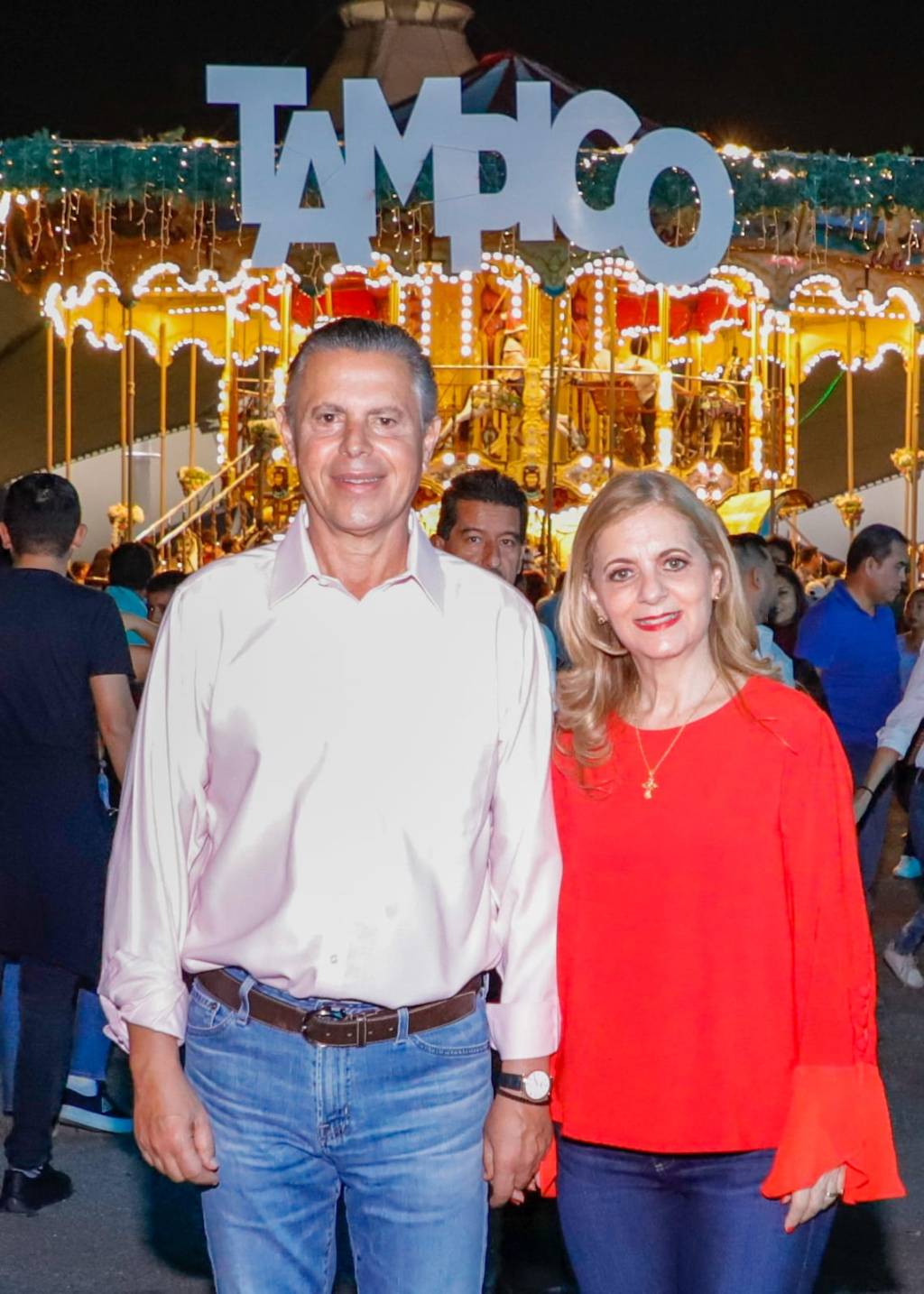 Chucho Nader y Aida Féres Invitan al Encendido del Monumental Pino Navideño en&nbsp;Tampico