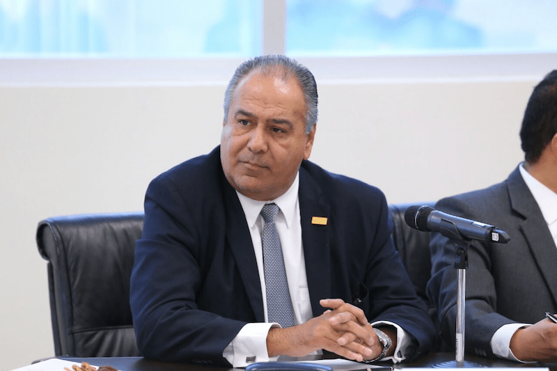 Propina Juez Golpe al Auditor Espino; Ordena Iniciar Entrega-Recepción