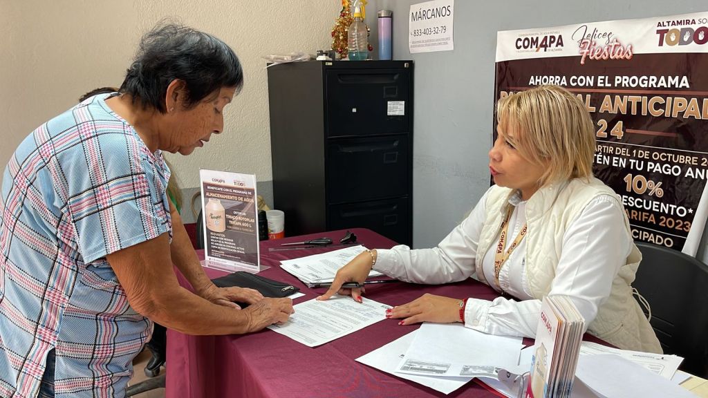 Entrega de Tinacos a Bajo Costo en Altamira como Parte del Programa de Almacenamiento de&nbsp;Agua
