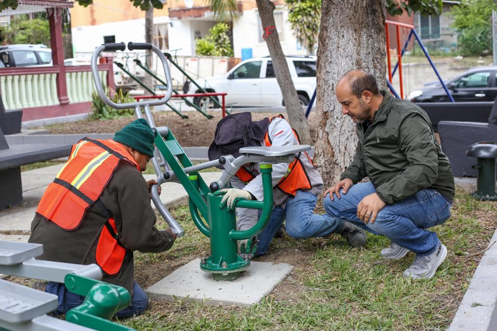 Pepe Schekaibán Culmina la Rehabilitación de Área Verde en Infonavit con Instalación de Aparatos&nbsp;Ejercitadores