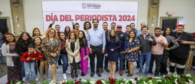 DESAIRAN CARLOS PEÑA Y FUNCIONARIOS A PERIODISTAS EN EL FESTEJO DE SU&nbsp;DIA