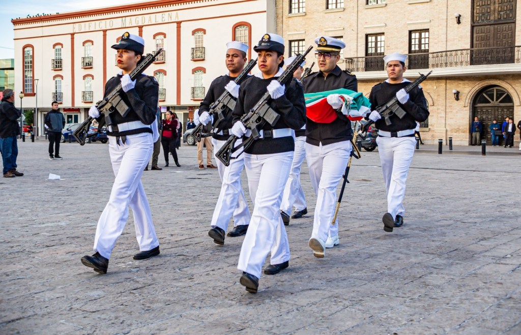 Ceremonia de honores a la Bandera en Matamoros promueve valores&nbsp;cívicos