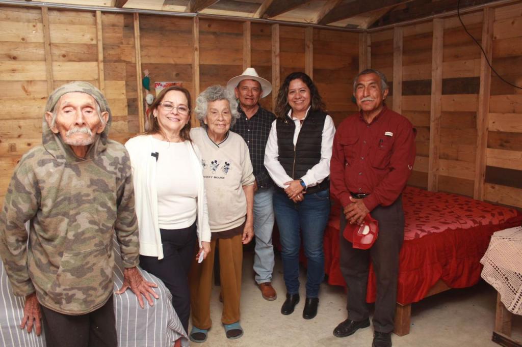 Entrega de Vivienda a Matrimonio de la Tercera Edad en&nbsp;Altamira