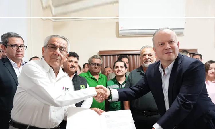 A mi querido Nuevo Laredo, le debo todo lo que tengo y lo que soy: Carlos&nbsp;Canturosas