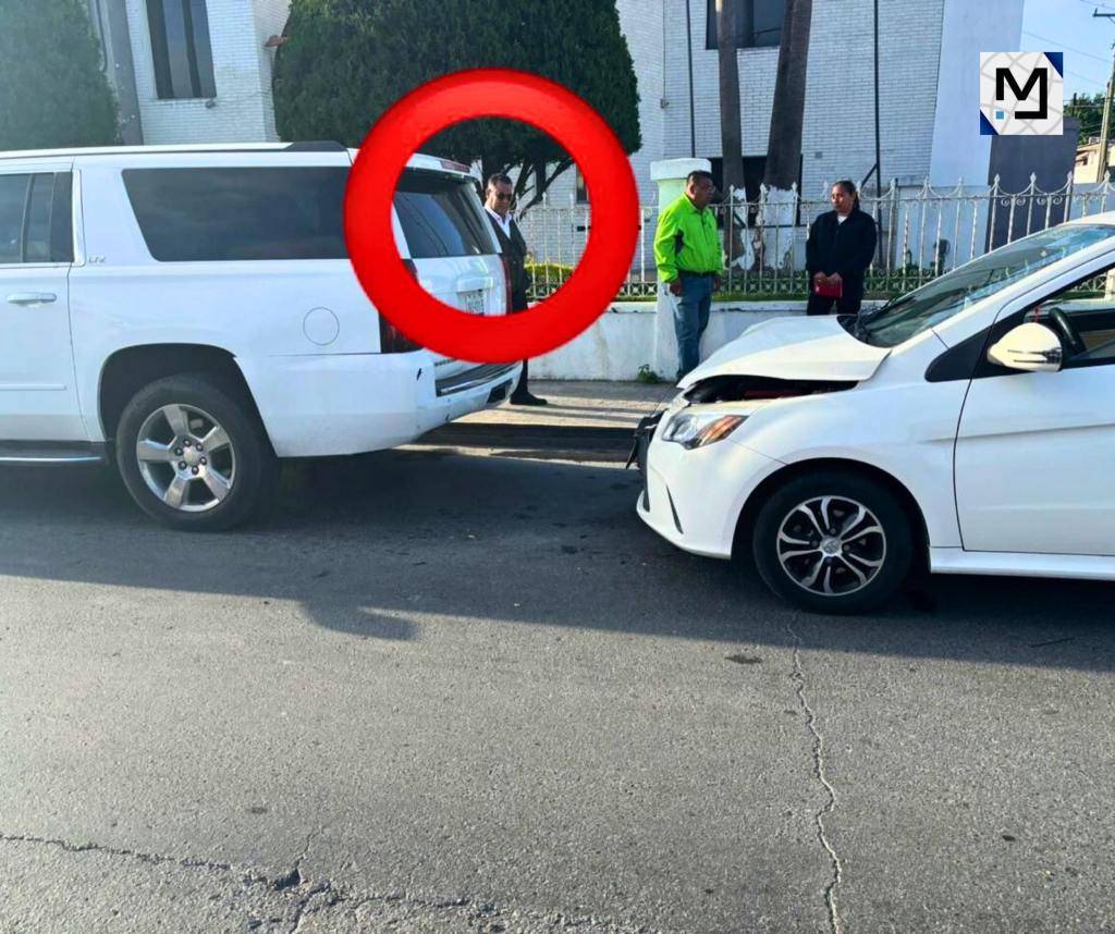 PROVOCAN ACCIDENTE EQUIPO DE CAMPAÑA DE MAKI; SE NIEGAN A CUBRIR DAÑOS&nbsp;MATERIALES