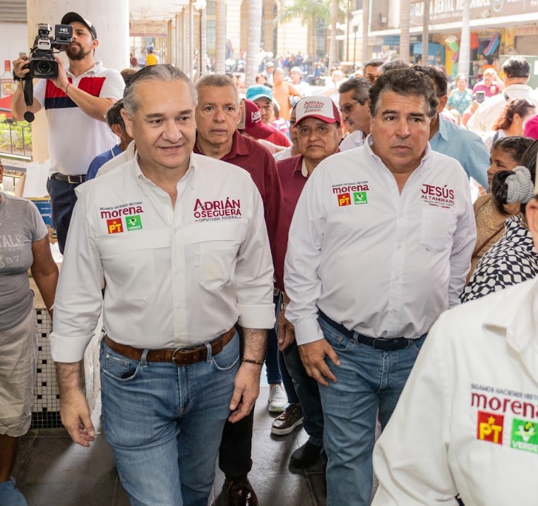 Comerciantes del Mercado de Tampico reciben a Adrián&nbsp;Oseguera