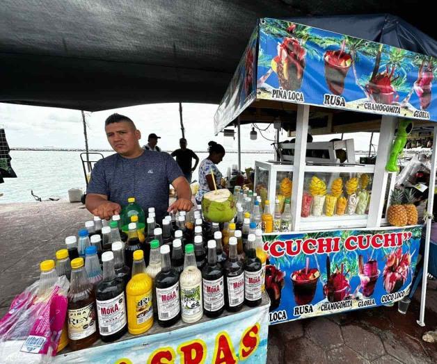 Hacen ´su agosto´ en Jueves Santo ambulantes en&nbsp;Miramar