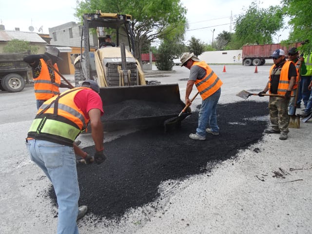 Continúa la Campaña Permanente de Bacheo en Río&nbsp;Bravo