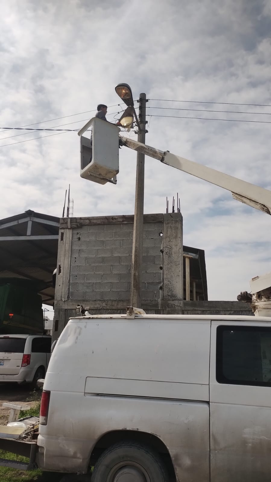 Gobierno de Río Bravo se compromete con la rehabilitación del alumbrado público en el Ejido Prisciliano&nbsp;Delegado