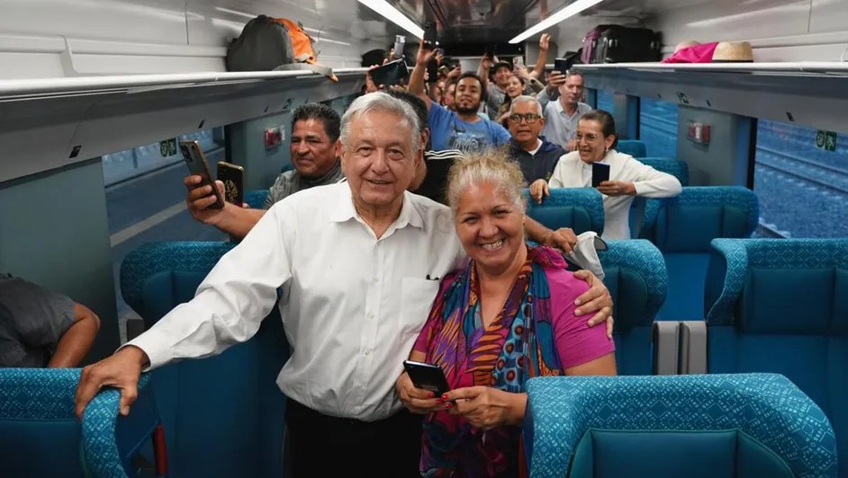 AMLO supervisa implementación del Tren Maya durante gira en el&nbsp;sureste