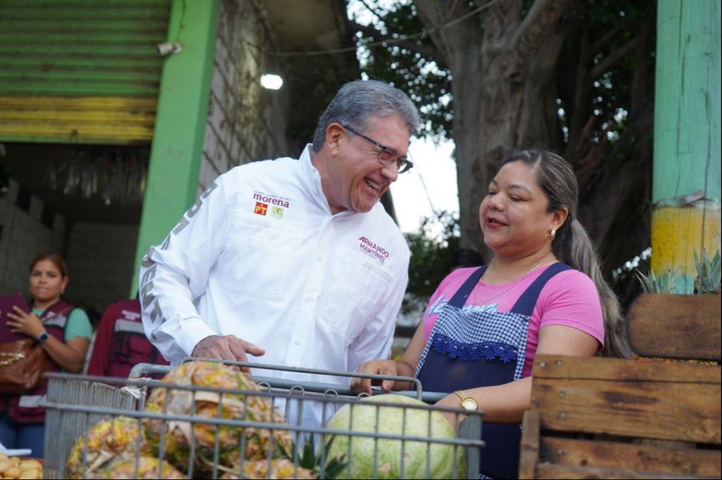 Candidato Armando Martínez recorre Central de Abastos en&nbsp;Altamira