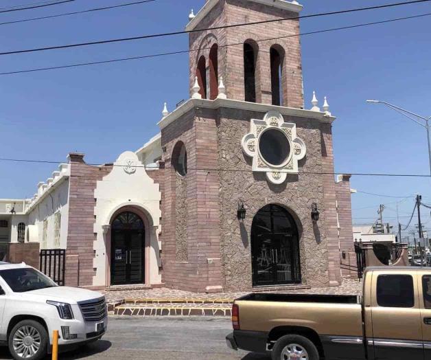 Roban cruz de madera en iglesia de&nbsp;Matamoros