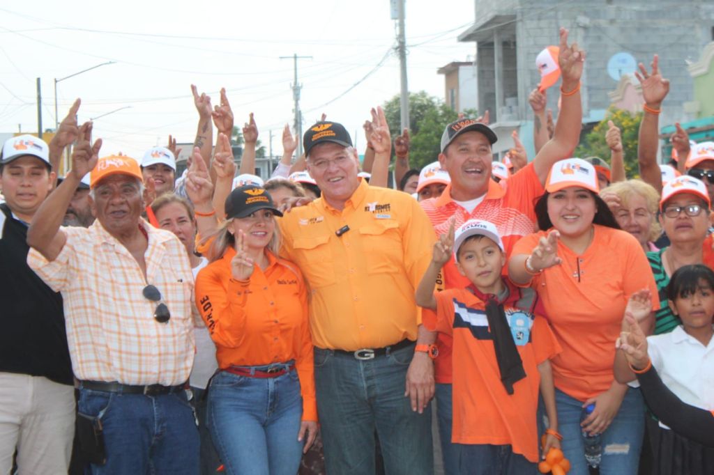 Arropan reynosenses a Rigo Ramos en su primer día de&nbsp;campaña