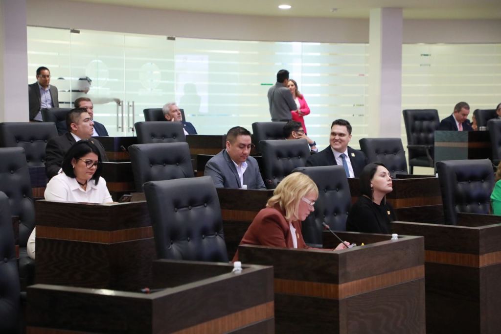 QUIEREN EN TRIBUNALES GANAR LO QUE EL VOTO LES&nbsp;NEGÓ