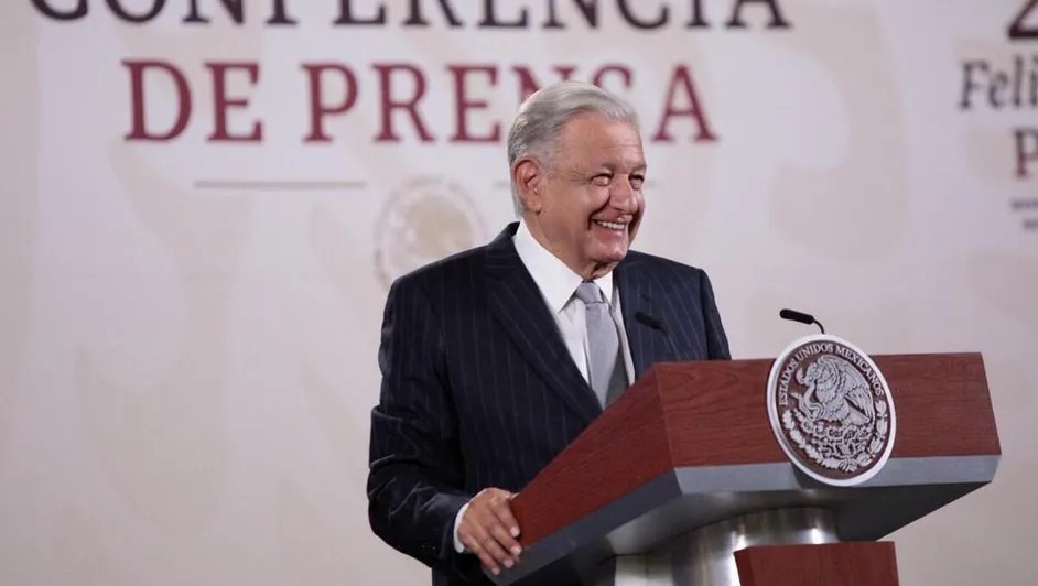 AMLO anuncia gira por estados donde se federalizaron servicios de salud para levantar banderas&nbsp;blancas