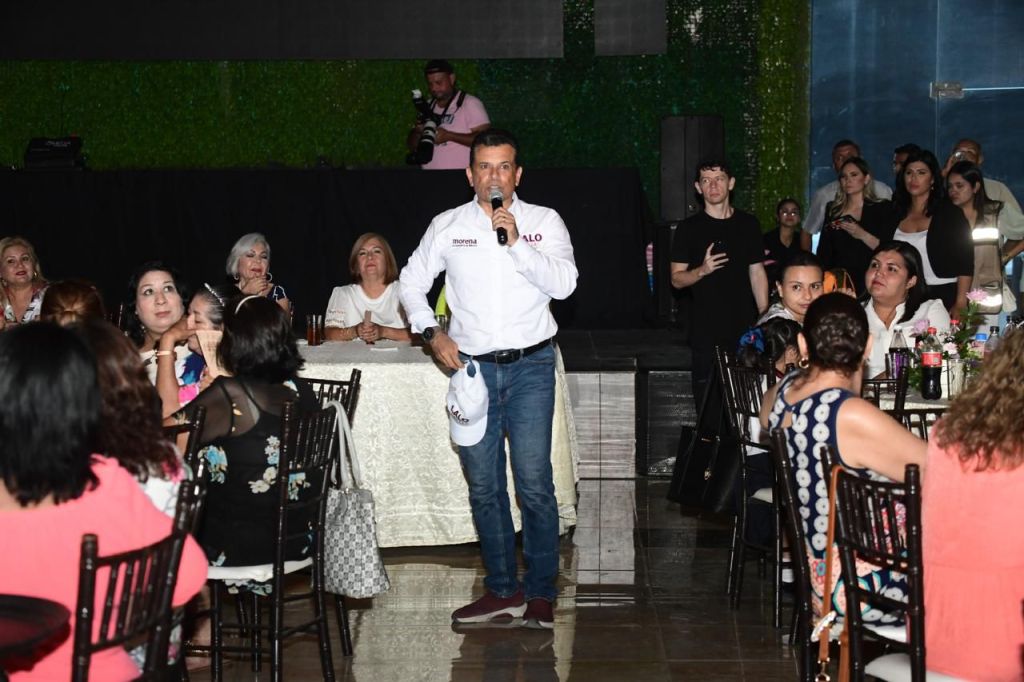 Reconoce Lalo Gattás que las mamás son el principal soportede la sociedad&nbsp;victorense