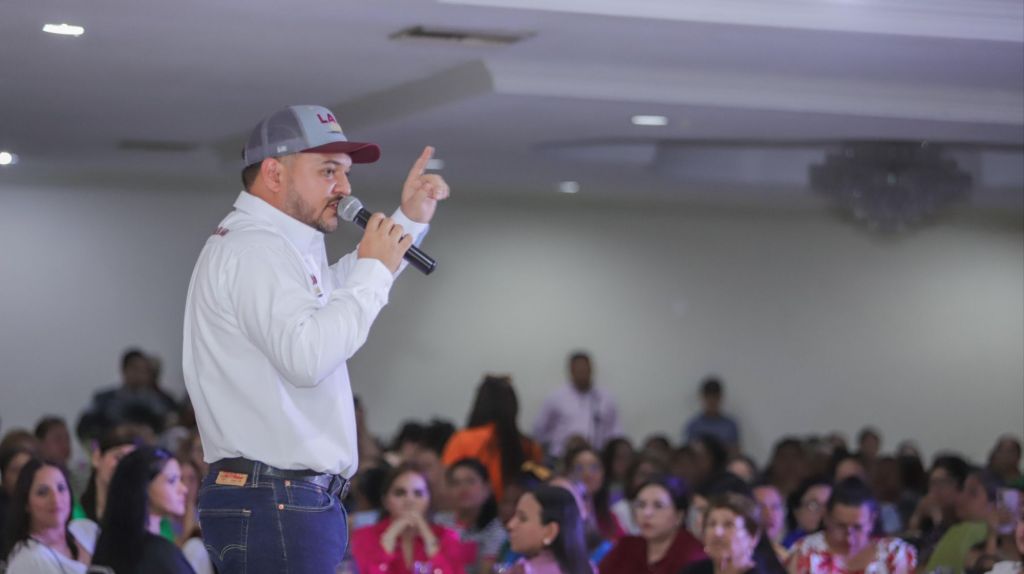 Ustedes serán las consentidas de la próxima administración: Lalo Yáñez a jefas de&nbsp;familia.