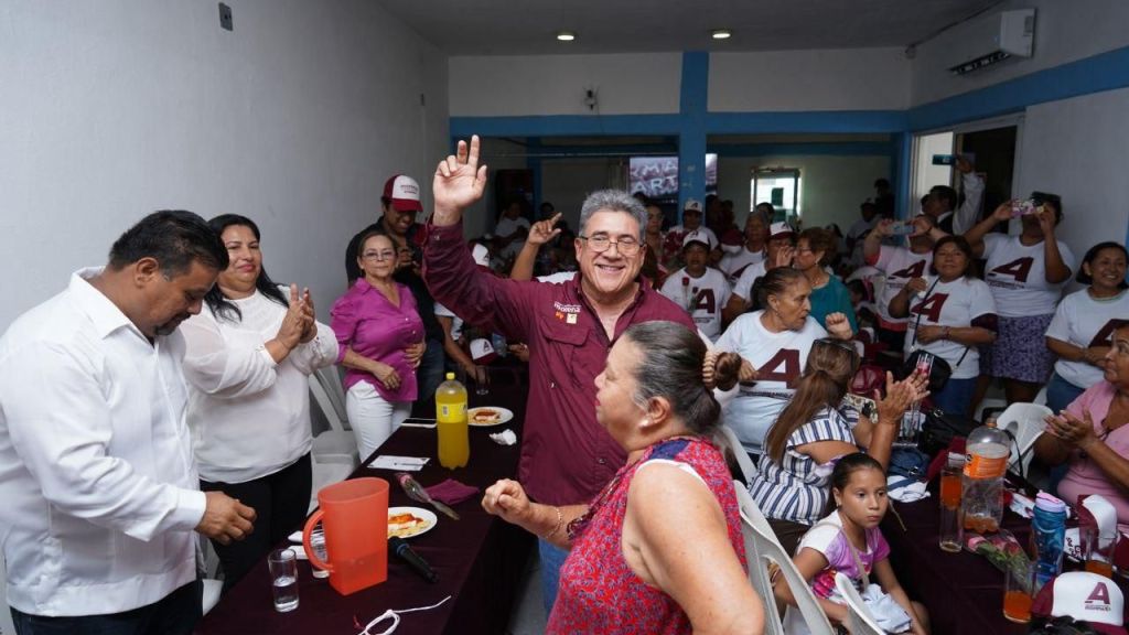 Abandonan al PAN para sumarse a proyecto de Armando Martínez&nbsp;Manríquez